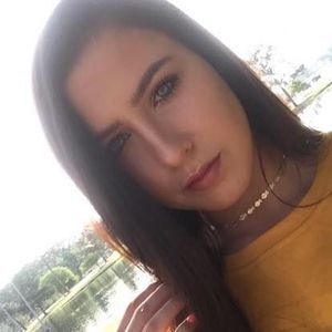 Meet your Posher, Cari